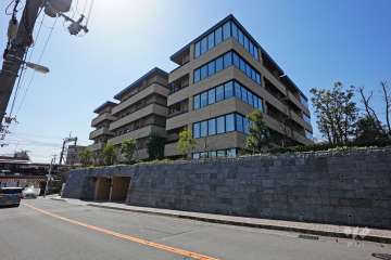 ザ・パークハウス芦屋川の外観（北東側から）