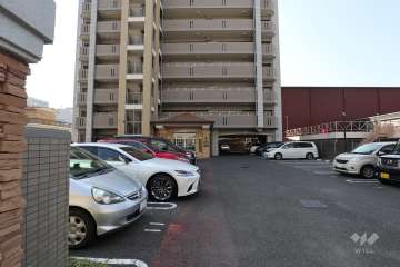 敷地内駐車場（屋外平面式、屋内平面式）