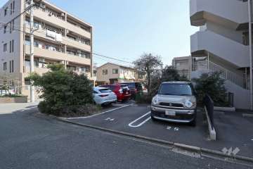 敷地内駐車場（屋外平面式）
