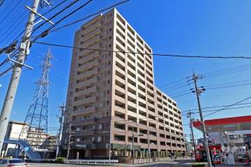 ファミール港陽ベイレジデンスの外観（西側から）