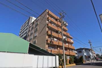 レインボー港陽の外観（南西側から）