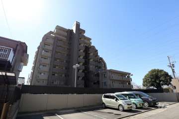 ダイアパレス戸田川緑地の外観（北東側から）