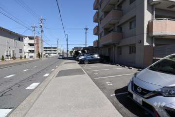 敷地内駐車場（屋外平面式）