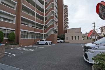 敷地内駐車場（屋外平面式）