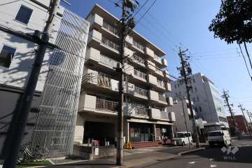 パレス入船A棟の外観（南西側から）