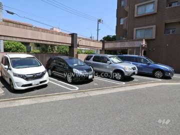 敷地内駐車場(屋外平面式)
