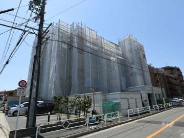 モアグレース千種清明山の外観(北東方向から)　※大規模修繕工事中
