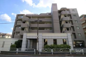 モアグレース千種清明山の外観（北側から）