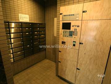 共用ポストと宅配ボックス