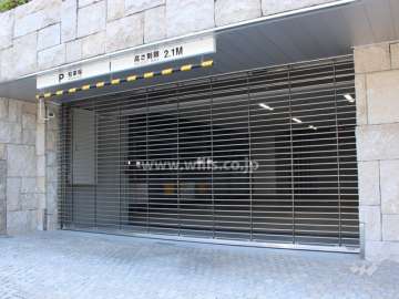 駐車場出入り口（リングシャッター付き）