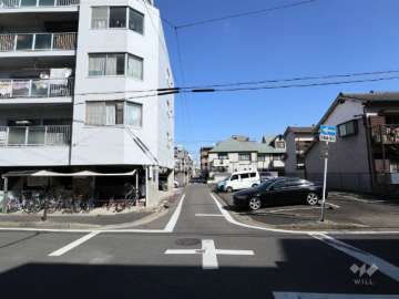 敷地東側前面道路