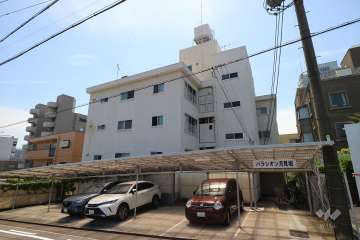 パラシオン月見坂の外観（北西側から）