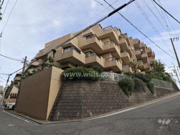 グランドメゾン覚王山の外観（西側から）