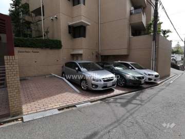 敷地内駐車場（屋外平面式）