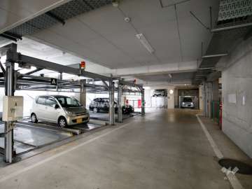 敷地内駐車場（屋内機械式）