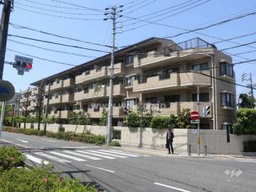 グランドメゾン光ヶ丘の外観(南東側から)