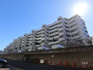 茶屋ヶ坂公園ハイツＢ棟建物中心部分の外観（南側から）