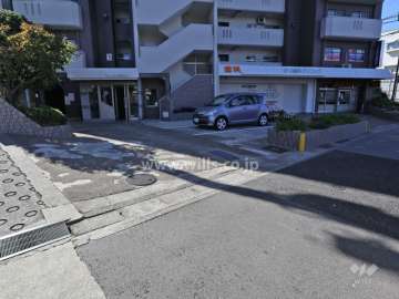 駐車場入り口