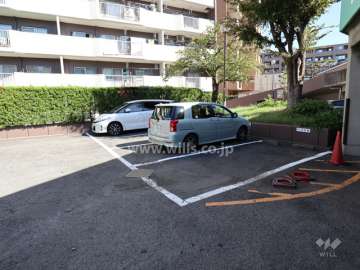 敷地内駐車場（屋外平面式）