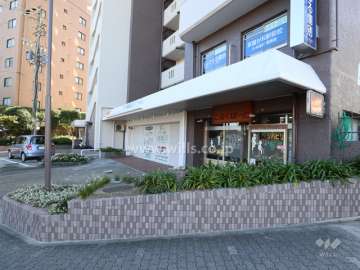 一階には店舗が入っています。
