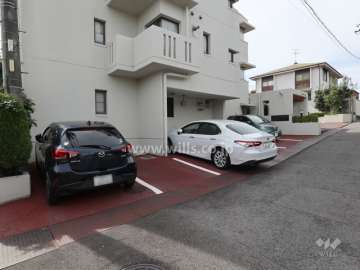 敷地内駐車場（屋外平面式）
