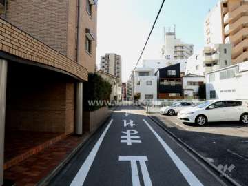 敷地西側前面道路