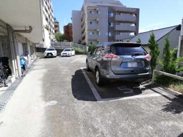 敷地内駐車場（屋外平面式）