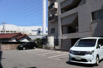 敷地内駐車場（屋外平面式）