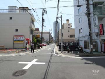 敷地北側の前面道路