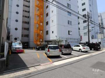 敷地内駐車場（屋外平面式）