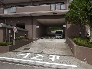 駐車場へのアプローチ