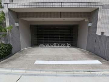 駐車場出入り口（リングシャッター付き）