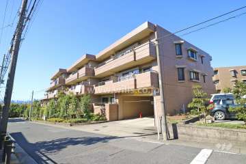 御影パークハイツ1番館の外観（東側から）