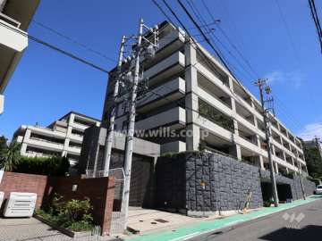 ローレルコート東山の外観(西側から)