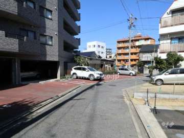 敷地北側前面道路