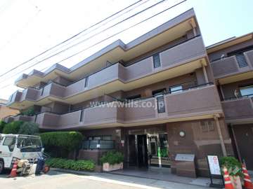 ロイヤルアーク東山の外観（南側から）