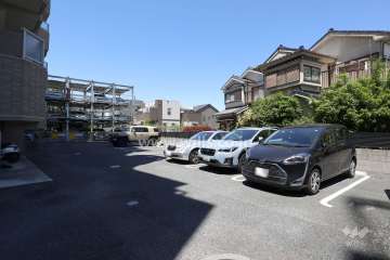 敷地内駐車場（屋外平面式）