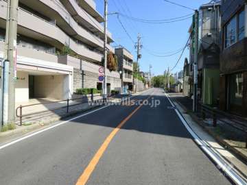 敷地東側前面道路