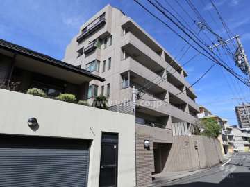 ロイヤルアーク観月町の外観（南側から）