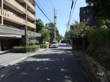 敷地南側前面道路