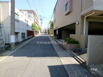 敷地西側前面道路