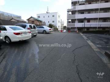 敷地内駐車場(屋外平面式)