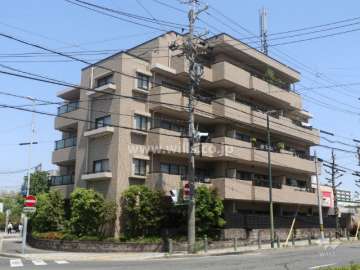 光ヶ丘グリーンハイツの外観(南西側から)