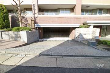 駐車場出入口（リングシャッター付き）