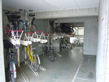 屋内にある駐輪場