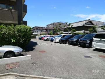 敷地内駐車場(屋外平面式)