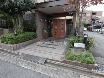 駐車場出入り口