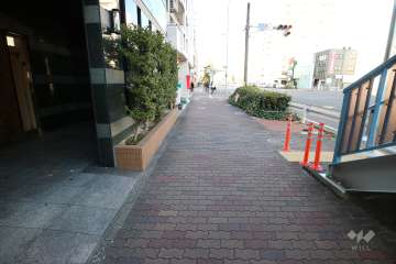 敷地東側の前面道路