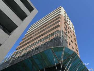 ファミール吹上の外観(南側から)※2018年現在、大規模修繕工事中