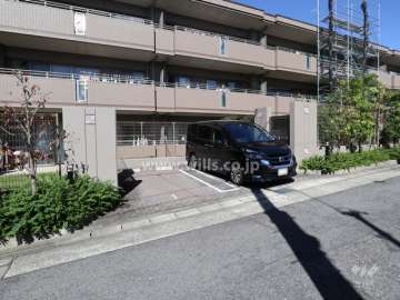 敷地内駐車場（屋外平面式）